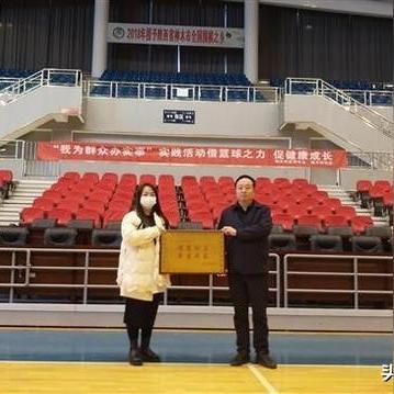 纡尊降贵